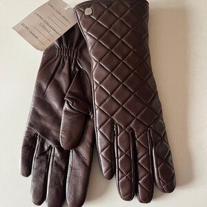 Beautiful new quilted leather brown gloves. Cashmere and wool lining